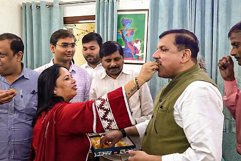Sanjay Singh celebrates Kejriwal's bail